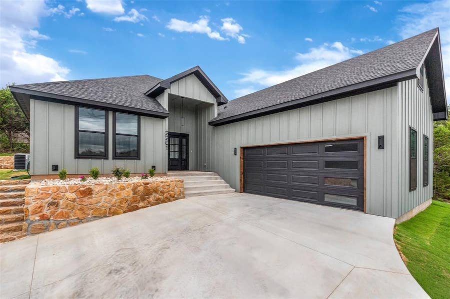 Property photo for 2201 Christine Drive, Granbury, TX