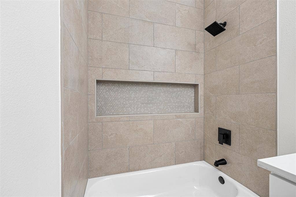 2201 Christine Drive, Granbury, TX 76048 2201 Christine Drive, Granbury, TX 76048