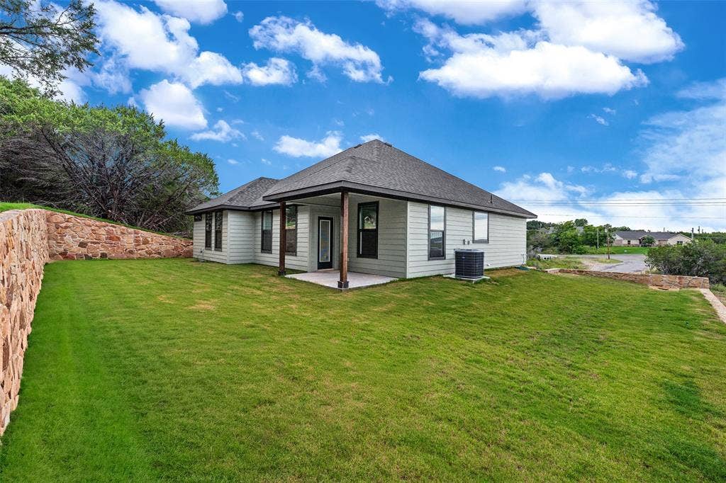 2201 Christine Drive, Granbury, TX 76048 2201 Christine Drive, Granbury, TX 76048
