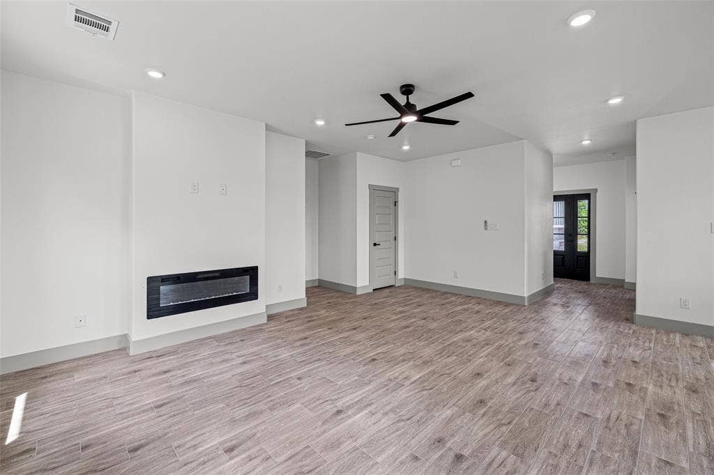 2201 Christine Drive, Granbury, TX 76048 2201 Christine Drive, Granbury, TX 76048