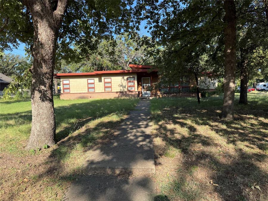 Property photo for 2939 Field Street, Haltom City, TX