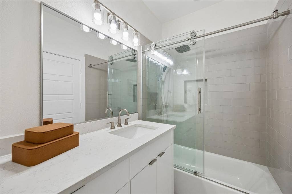 1917 Landon Lane, Dallas, TX 75204