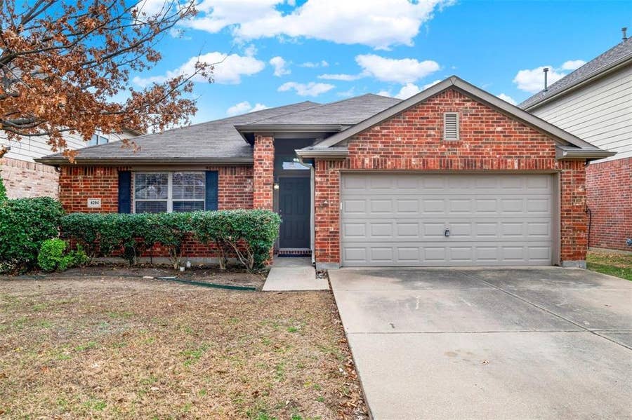 Property photo for 4204 Enchanted Rock Lane, Fort Worth, TX