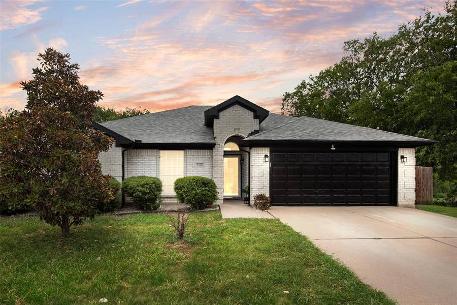 Property photo for 5505 Gessner Court, Arlington, TX
