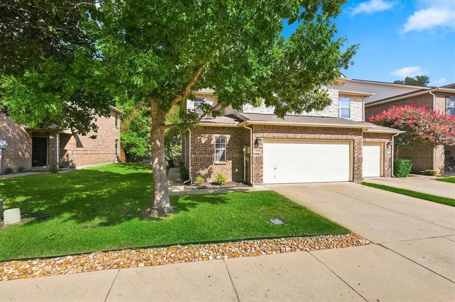 Property photo for 2929 Muirfield Drive, Lewisville, TX