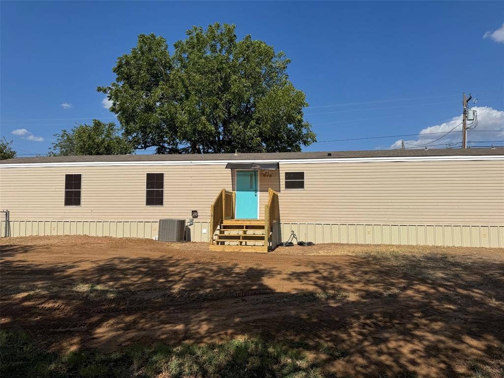 3510 Gerry Drive, Granbury, TX 76049 3510 Gerry Drive, Granbury, TX 76049