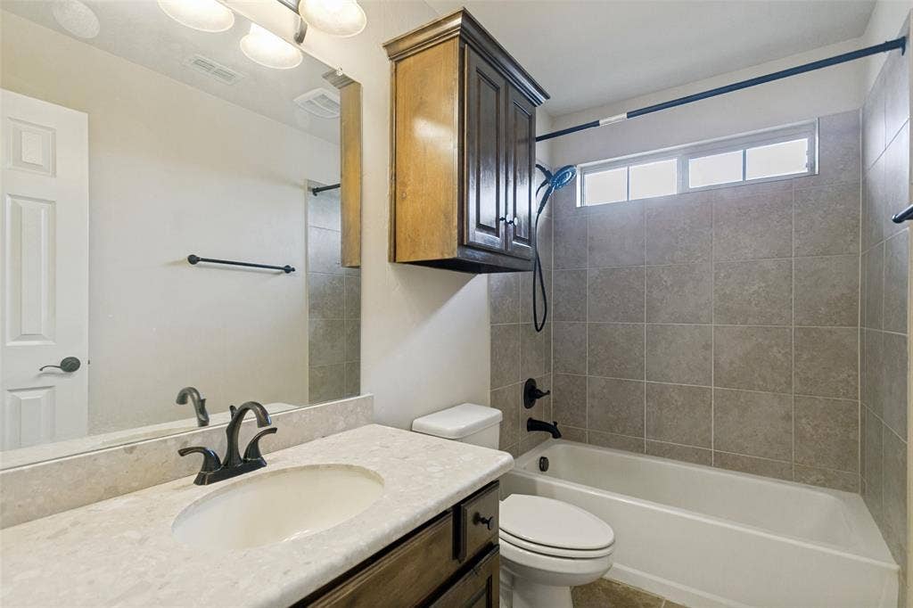 3604 Flowing Way, Plano, TX 75074 3604 Flowing Way, Plano, TX 75074