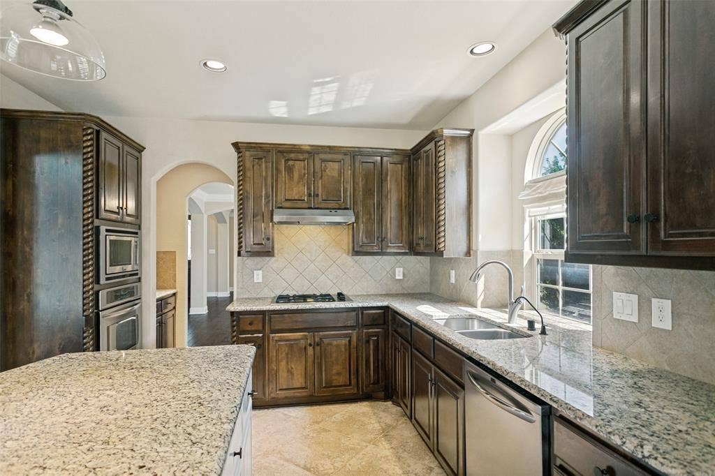 3604 Flowing Way, Plano, TX 75074 3604 Flowing Way, Plano, TX 75074