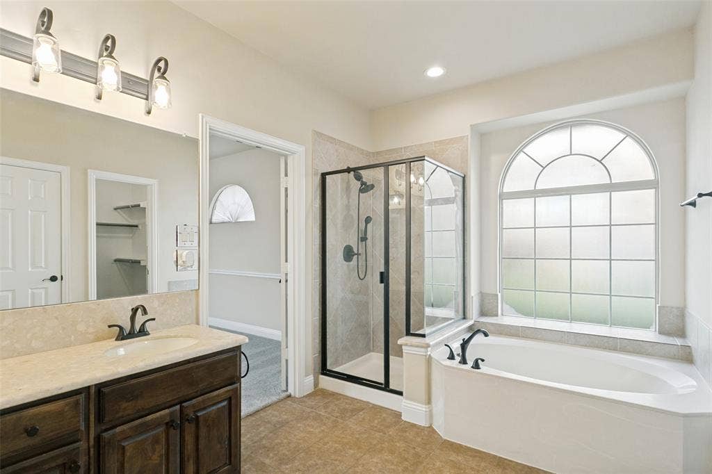 3604 Flowing Way, Plano, TX 75074 3604 Flowing Way, Plano, TX 75074