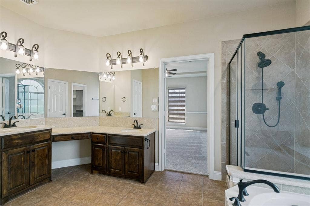 3604 Flowing Way, Plano, TX 75074 3604 Flowing Way, Plano, TX 75074