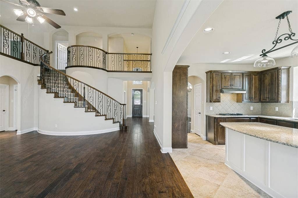 3604 Flowing Way, Plano, TX 75074 3604 Flowing Way, Plano, TX 75074