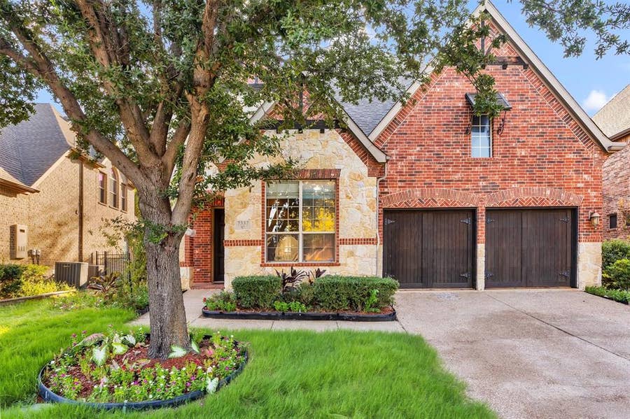 Property photo for 7337 Canadian Drive, Irving, TX