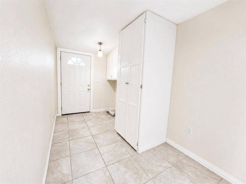 709 S Munger Boulevard, Dallas, TX 75223 709 S Munger Boulevard, Dallas, TX 75223