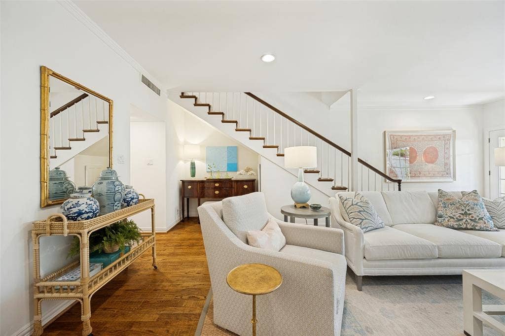 7526 W Northwest Highway, #5, Dallas, TX 75225 Stairs lead to both bedrooms on second floor.