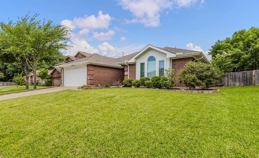 Property photo for 838 Oak Hollow Lane, Rockwall, TX
