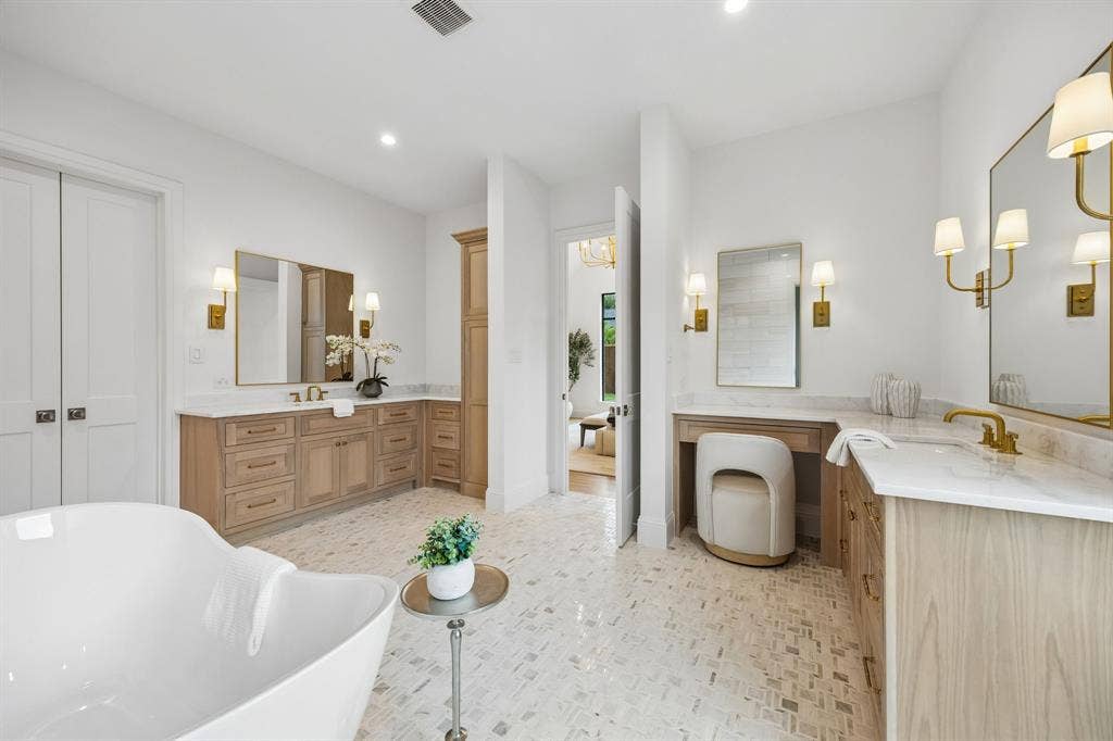 10128 Coppedge Lane, Dallas, TX 75229 10128 Coppedge Lane, Dallas, TX 75229