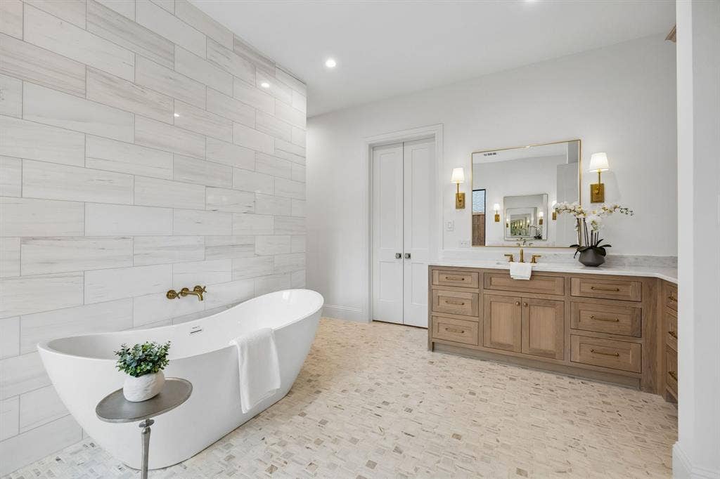 10128 Coppedge Lane, Dallas, TX 75229 10128 Coppedge Lane, Dallas, TX 75229