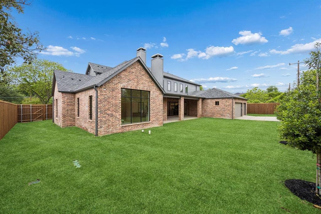10128 Coppedge Lane, Dallas, TX 75229 10128 Coppedge Lane, Dallas, TX 75229