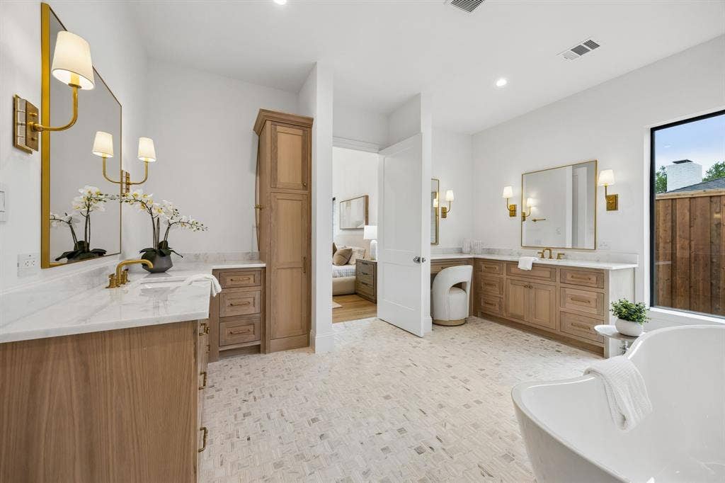 10128 Coppedge Lane, Dallas, TX 75229 10128 Coppedge Lane, Dallas, TX 75229