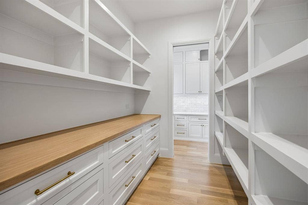 10128 Coppedge Lane, Dallas, TX 75229 10128 Coppedge Lane, Dallas, TX 75229