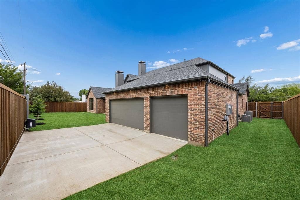 10128 Coppedge Lane, Dallas, TX 75229 10128 Coppedge Lane, Dallas, TX 75229