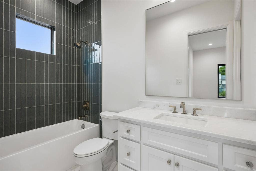 10128 Coppedge Lane, Dallas, TX 75229 10128 Coppedge Lane, Dallas, TX 75229