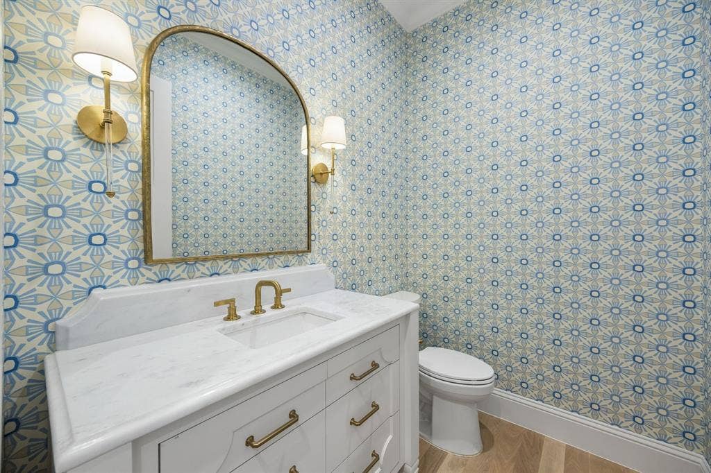 10128 Coppedge Lane, Dallas, TX 75229 10128 Coppedge Lane, Dallas, TX 75229