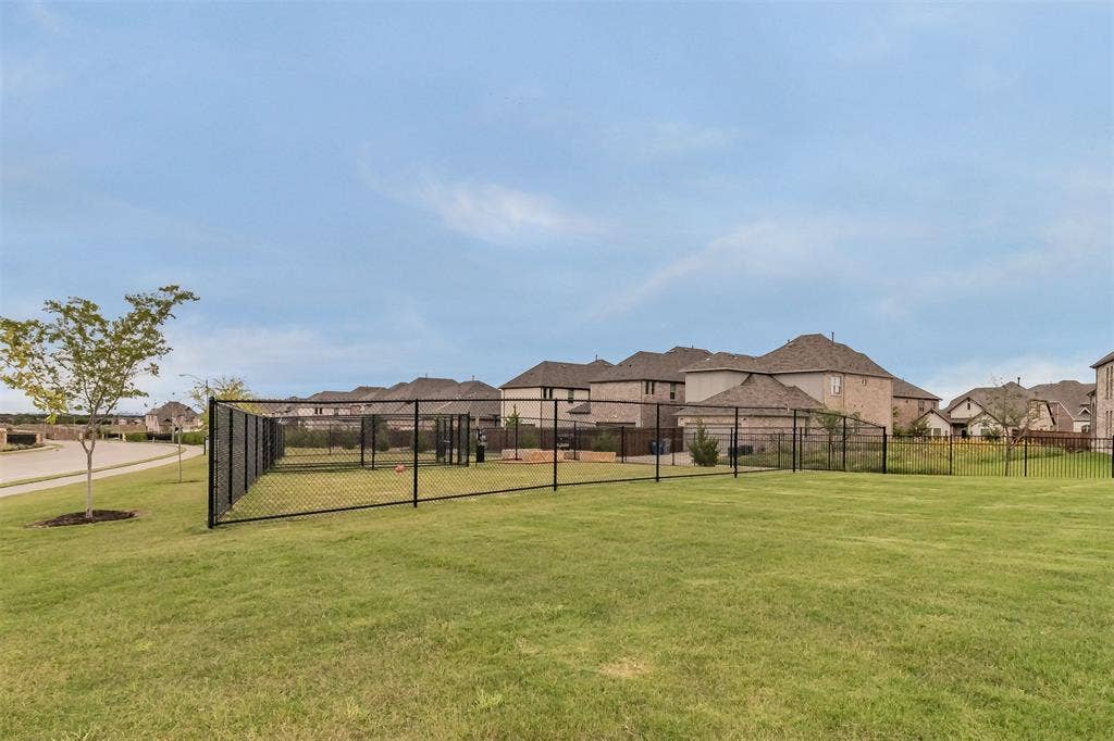 8229 Plumbago Way, Dallas, TX 75252 Community Dog Park