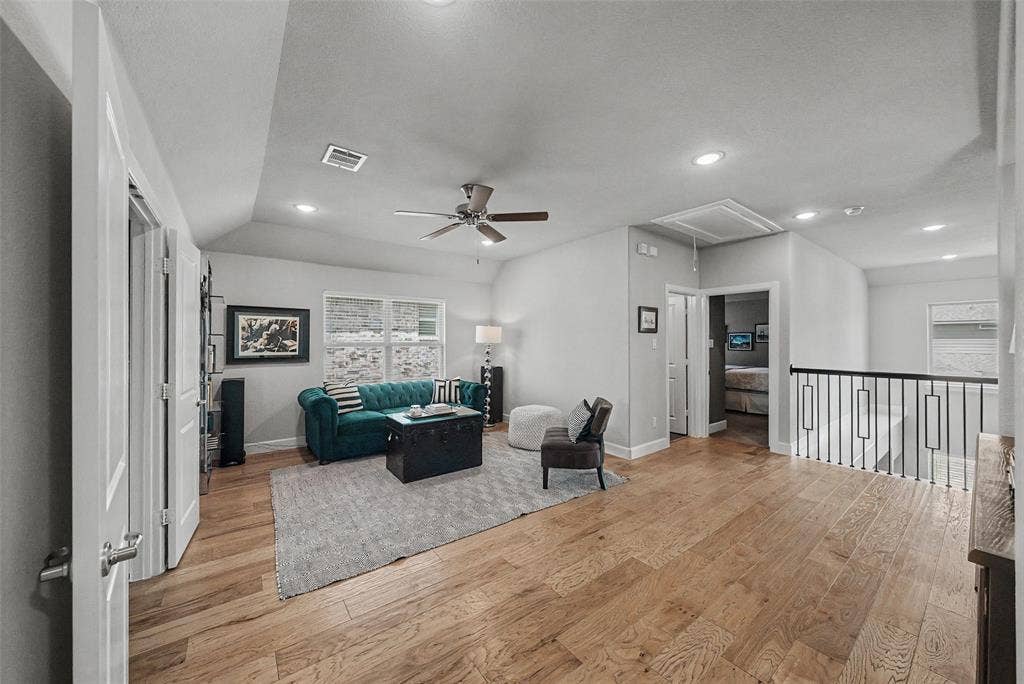 8229 Plumbago Way, Dallas, TX 75252 8229 Plumbago Way, Dallas, TX 75252