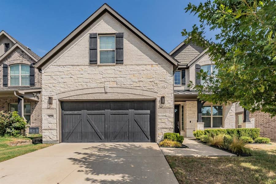 Property photo for 8229 Plumbago Way, Dallas, TX