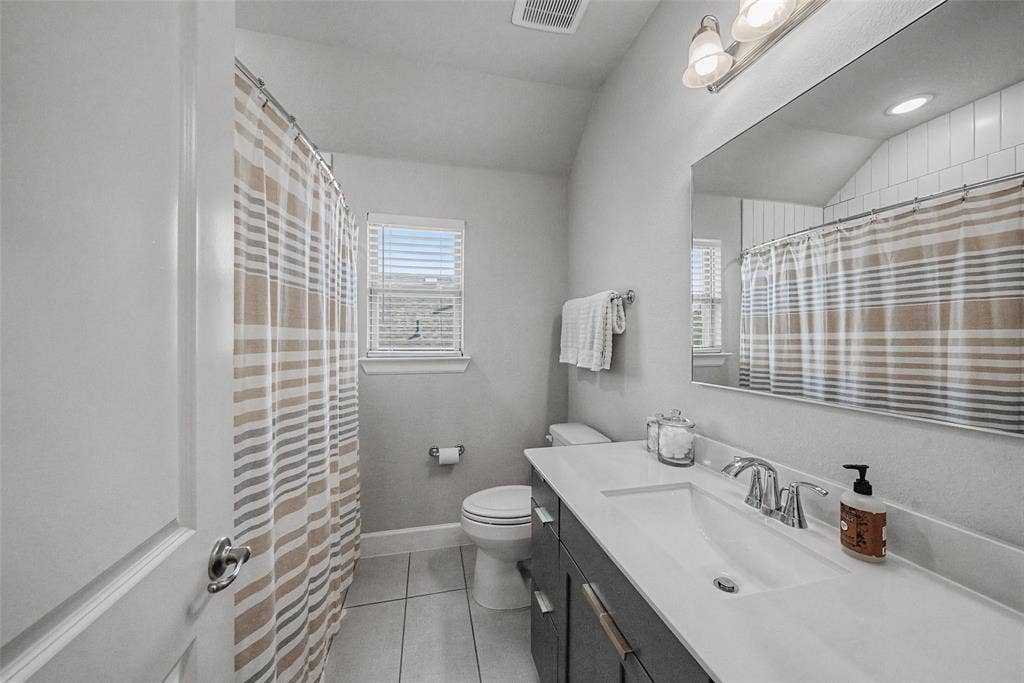 8229 Plumbago Way, Dallas, TX 75252 8229 Plumbago Way, Dallas, TX 75252