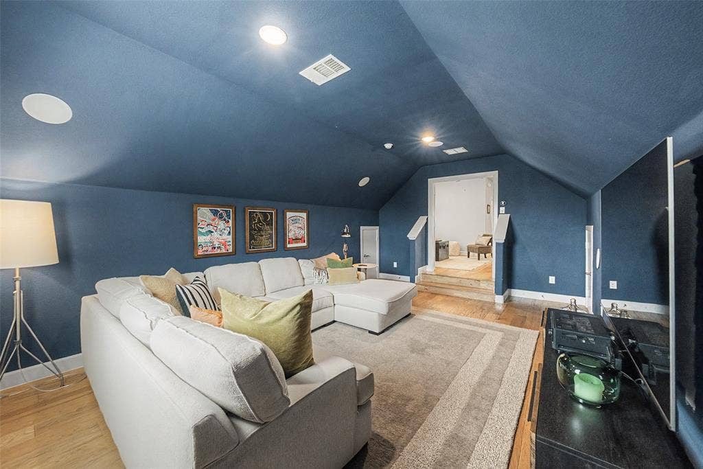 8229 Plumbago Way, Dallas, TX 75252 8229 Plumbago Way, Dallas, TX 75252