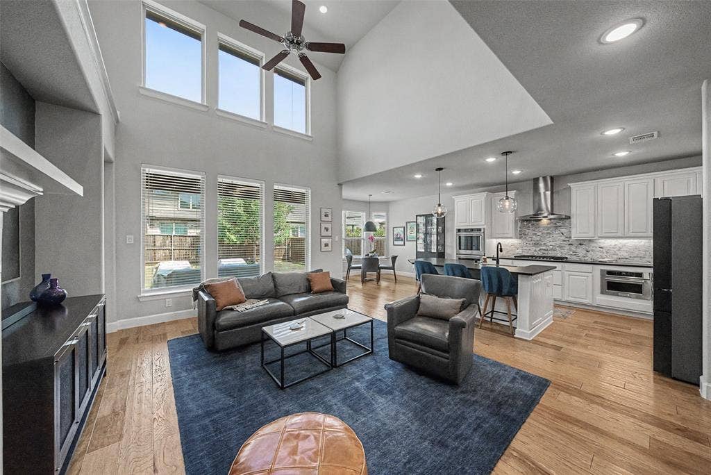 8229 Plumbago Way, Dallas, TX 75252 8229 Plumbago Way, Dallas, TX 75252