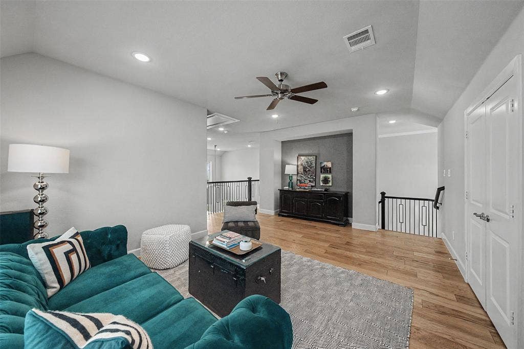 8229 Plumbago Way, Dallas, TX 75252 8229 Plumbago Way, Dallas, TX 75252
