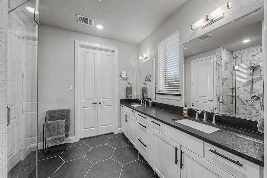 8229 Plumbago Way, Dallas, TX 75252 8229 Plumbago Way, Dallas, TX 75252