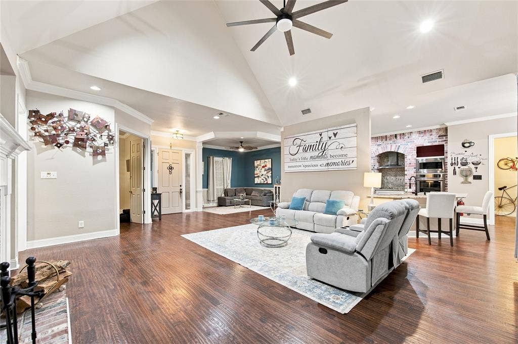 4518 Pecan Creek Drive, Midlothian, TX 76065