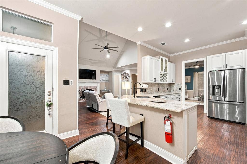 4518 Pecan Creek Drive, Midlothian, TX 76065