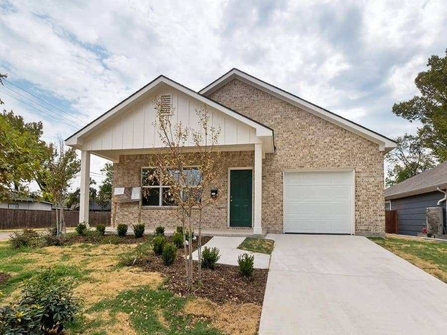 Property photo for 2650 Southland Street, Dallas, TX