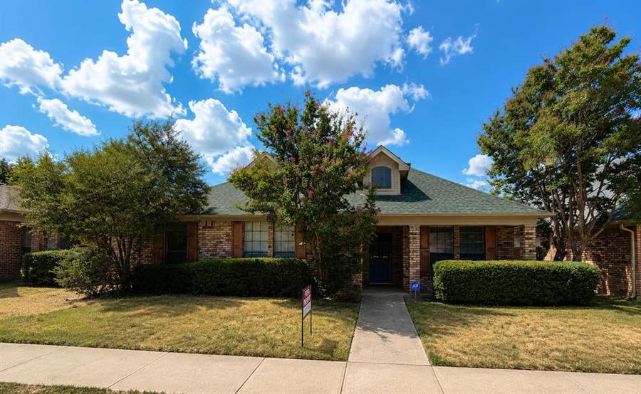 Property photo for 1213 Parkrow Place, Irving, TX