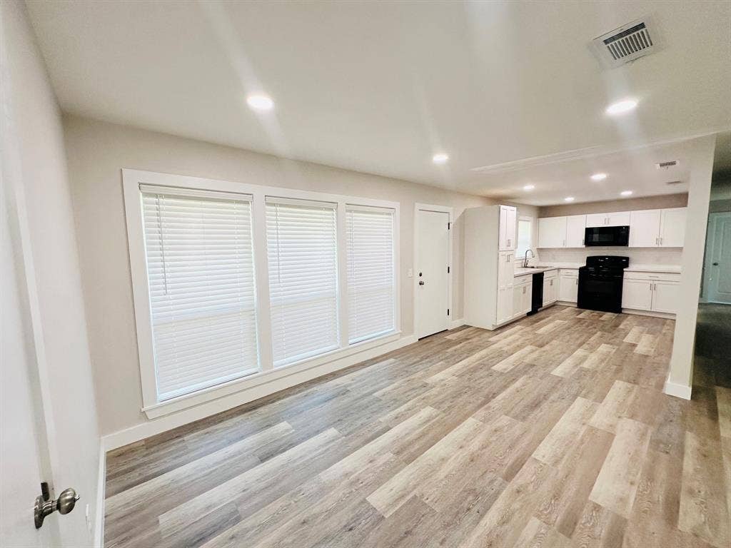 2116 Pinecrest Drive, Tyler, TX 75701