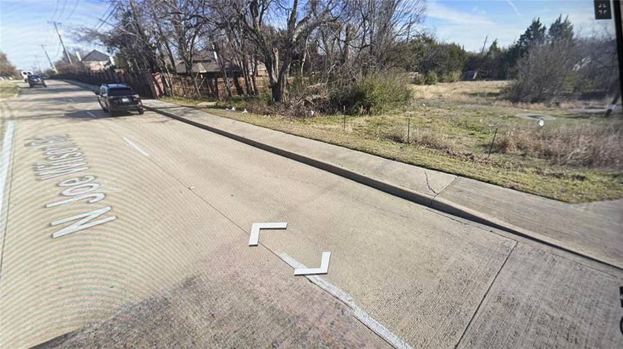 Property photo for 208 N Joe Wilson Road, Cedar Hill, TX