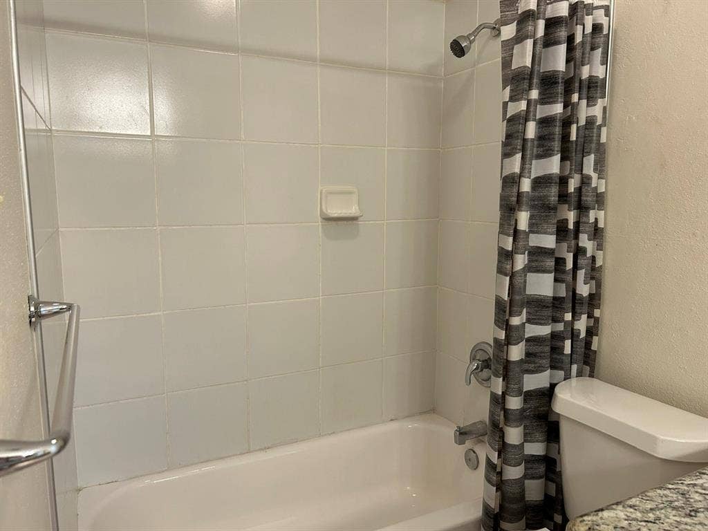 1125 Glyndon Drive, Plano, TX 75023 1125 Glyndon Drive, Plano, TX 75023