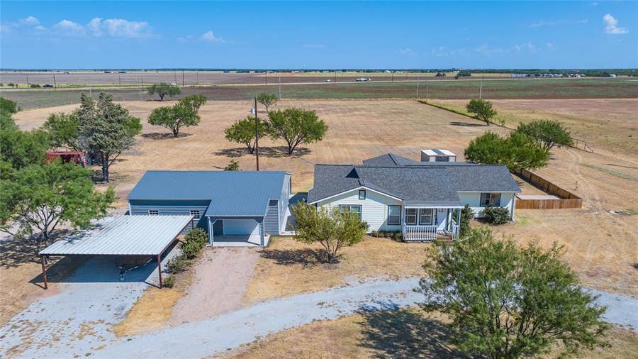Property photo for 390 Mesquite Lane, Abilene, TX