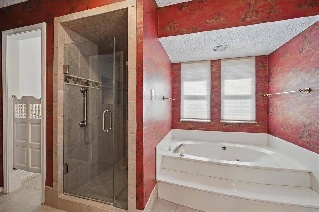 9719 Amberley Drive, Dallas, TX 75243 9719 Amberley Drive, Dallas, TX 75243