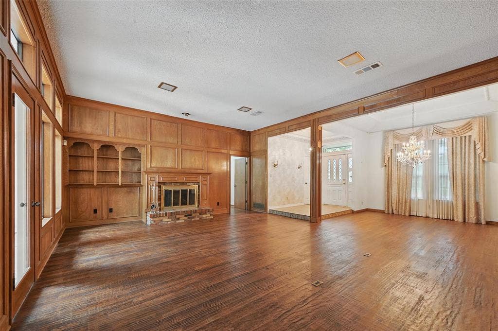 9719 Amberley Drive, Dallas, TX 75243 9719 Amberley Drive, Dallas, TX 75243