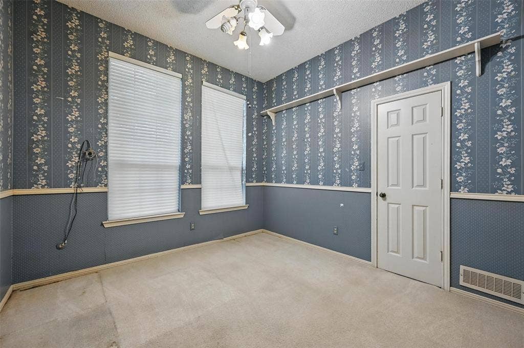 9719 Amberley Drive, Dallas, TX 75243 9719 Amberley Drive, Dallas, TX 75243