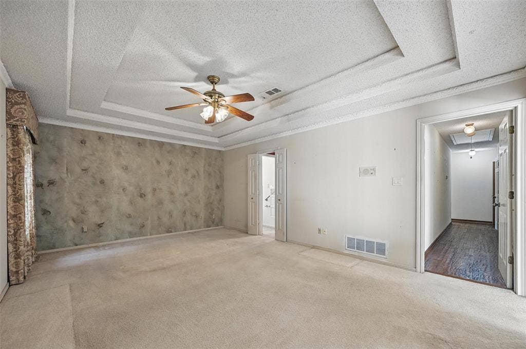 9719 Amberley Drive, Dallas, TX 75243 9719 Amberley Drive, Dallas, TX 75243