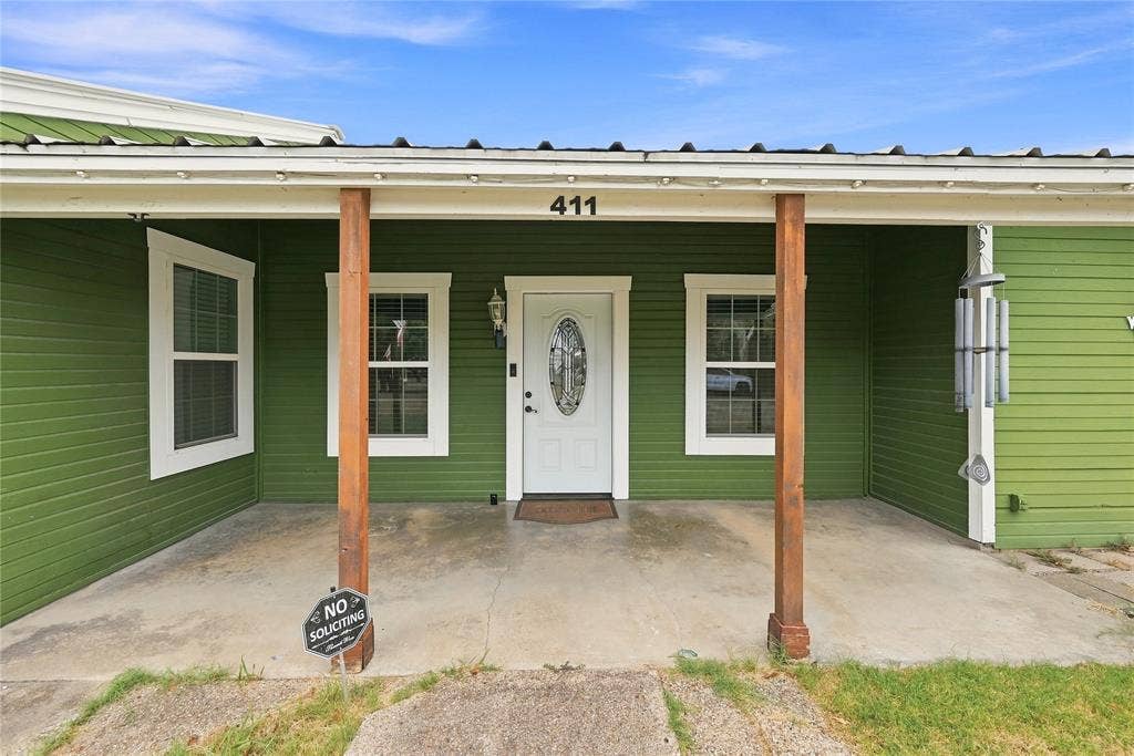 411 W 3rd Street, Maypearl, TX 76064 411 W 3rd Street, Maypearl, TX 76064
