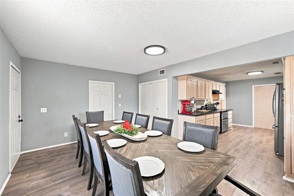 411 W 3rd Street, Maypearl, TX 76064 411 W 3rd Street, Maypearl, TX 76064