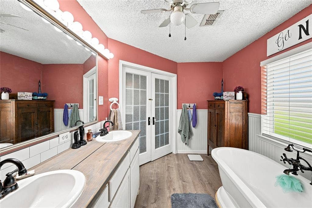 411 W 3rd Street, Maypearl, TX 76064 411 W 3rd Street, Maypearl, TX 76064